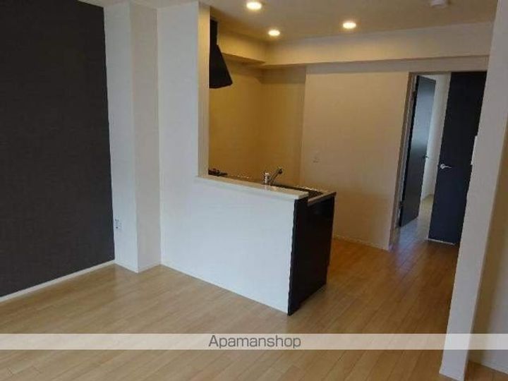 滋賀県彦根市正法寺町の賃貸アパートの居間