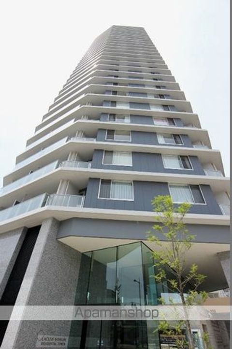 ラクレイス西新レジデンシャルタワーの外観