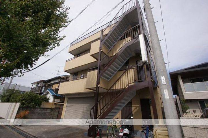 市ハイツの外観