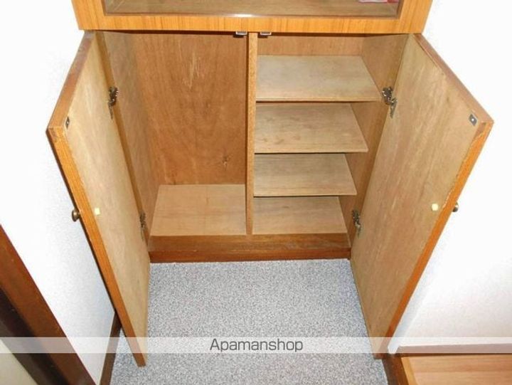 イズミ82602の内装