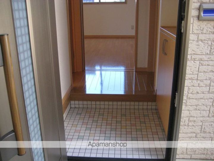 ルーヴパルクB101の玄関