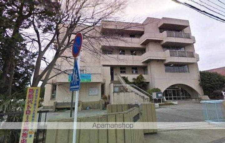 埼玉県三郷市三郷3丁目の賃貸アパートの周辺