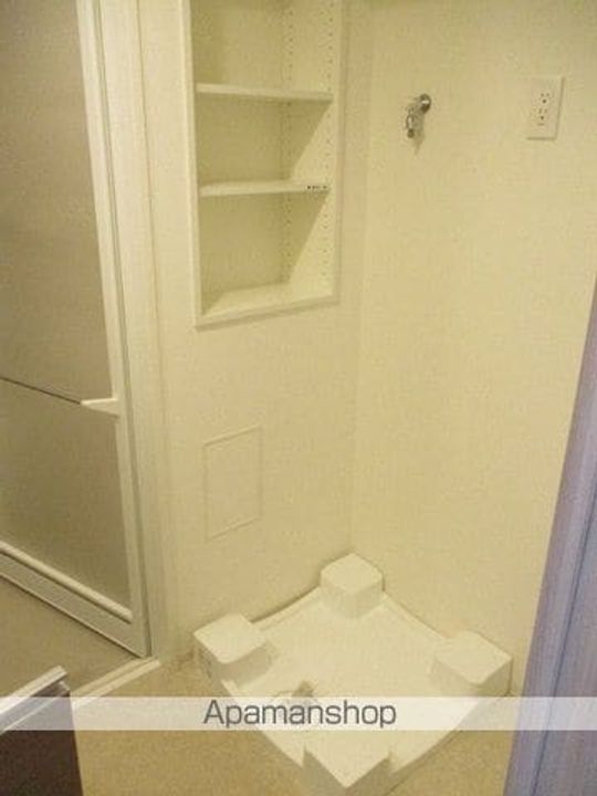 東京都中野区大和町1丁目の賃貸マンションの内装