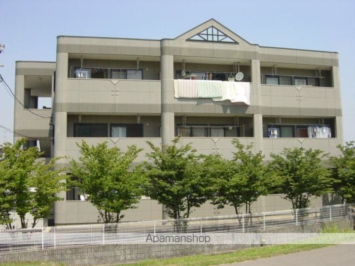 岐阜県加茂郡坂祝町酒倉の賃貸マンションの外観