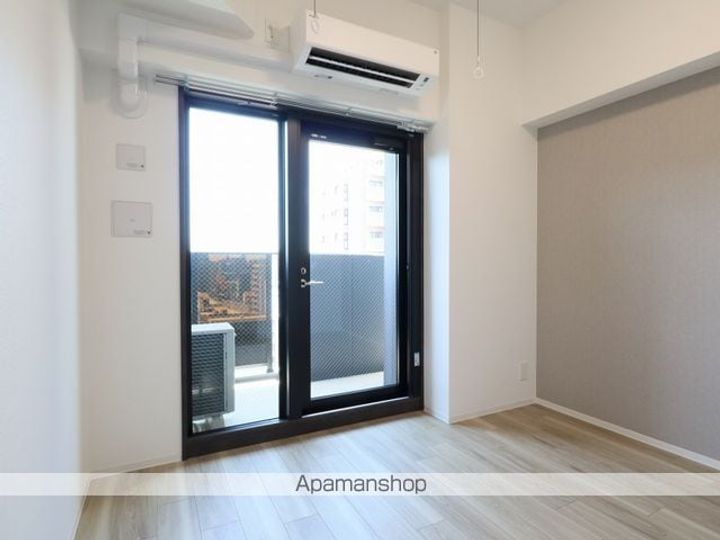 愛知県名古屋市中区富士見町の賃貸マンションの居間