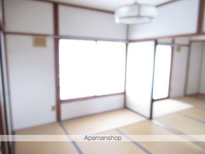 すみれ荘ニ号の内装