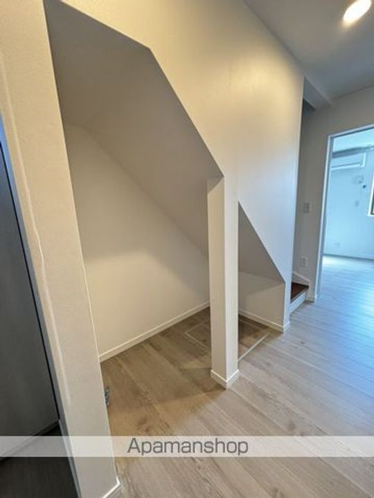 バークレープレイス102の内装