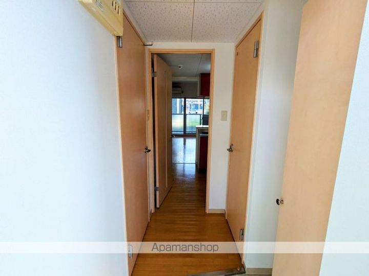 滋賀県長浜市小堀町の賃貸マンションの玄関