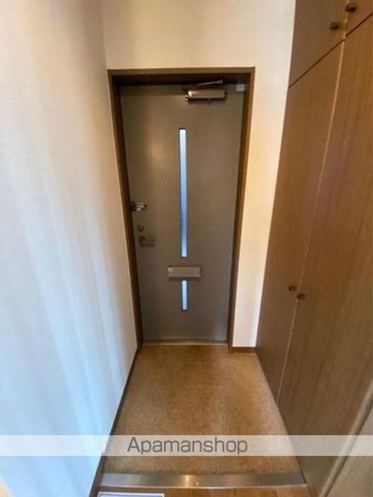 フォブール新居ⅡAA202の玄関