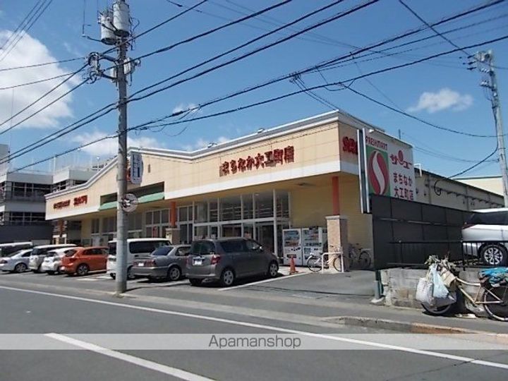 グラスコート Wの周辺