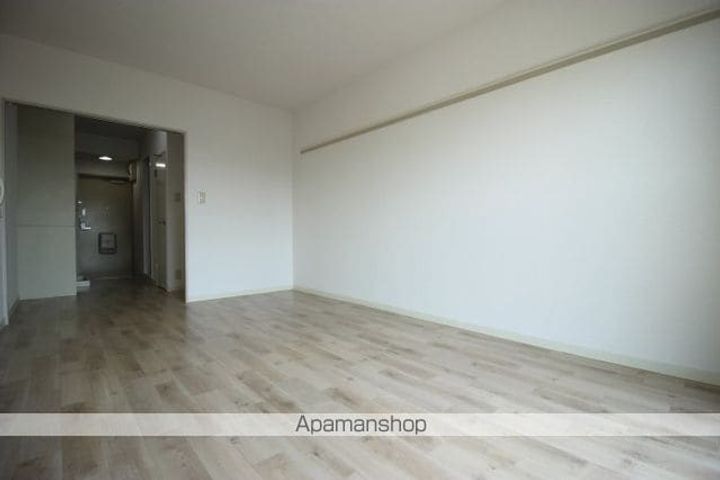 サンフェロー302の居間