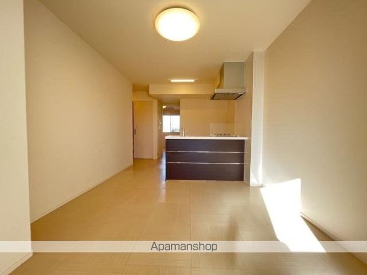 ユーパークウーノ102の居間