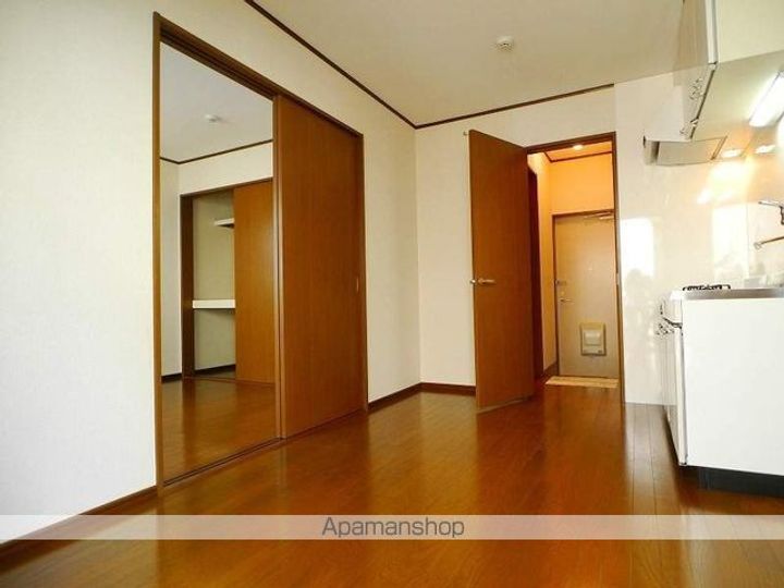 メゾンアリュールの居間