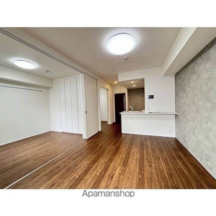 東京都練馬区中村3丁目の賃貸マンションの居間