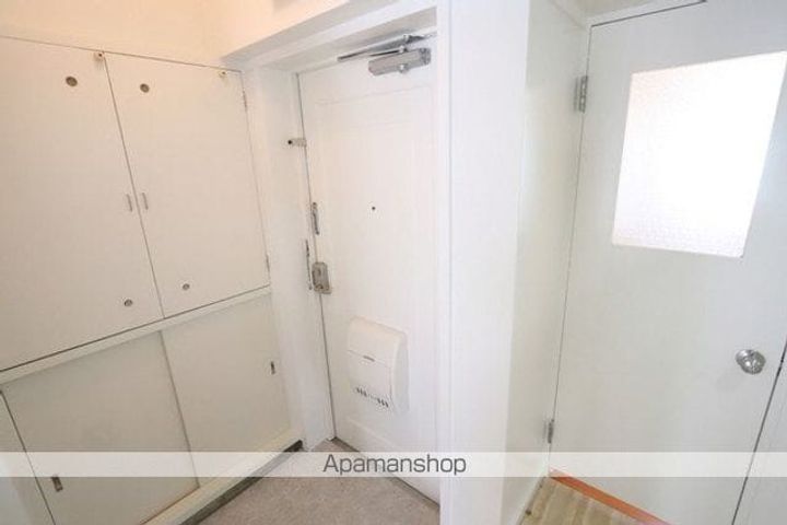 ビレッジハウス鴨島1号棟の玄関