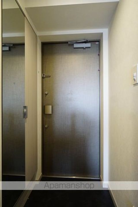 プレサンス桜山駅前アフォードの玄関