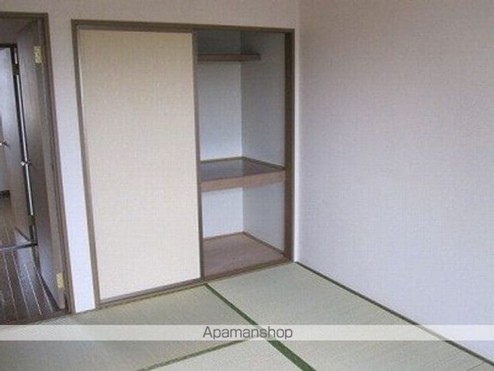 ロイヤルガーデン壱−七番館の内装