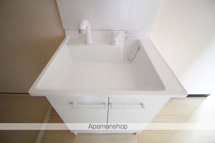 岡山県岡山市東区松新町の賃貸アパートの内装