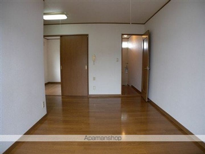 カムフォタブル102の内装