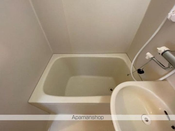 香川県高松市伏石町の賃貸アパートの内装