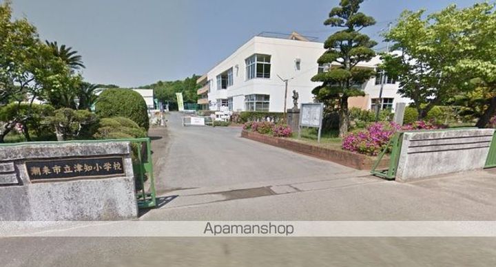 ザ・サンセットテラスの周辺