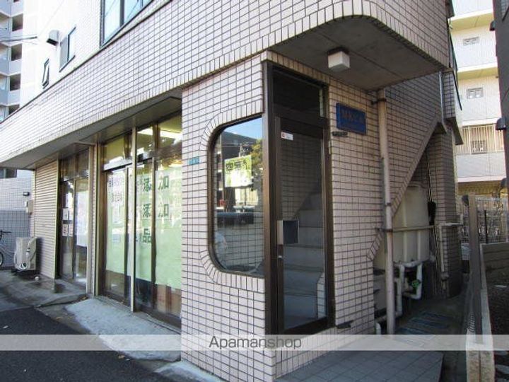 MKビルの外観