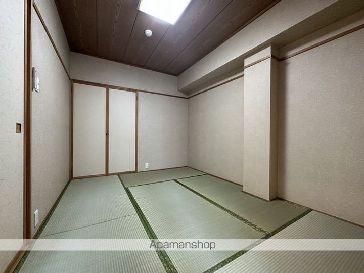 ラフィーネ丸武の内装