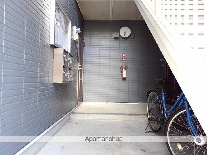 ハイツブロードの外観