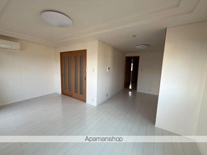 ウィン・ベルⅡの居間