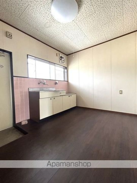 根来ハイツ201の居間