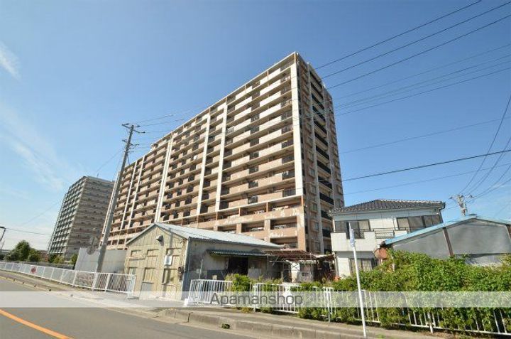 埼玉県八潮市大字伊勢野の賃貸マンションの外観