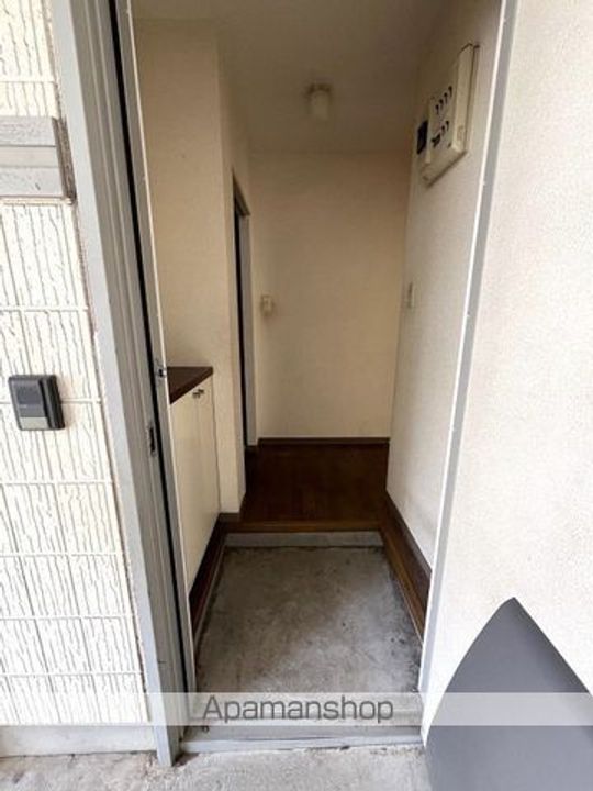 岩井ハイツの玄関