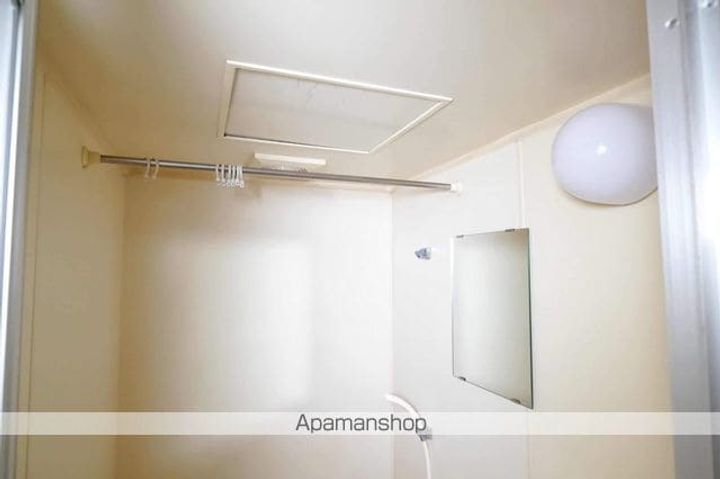 LIVEX 赤見の内装