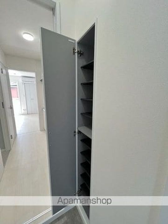 滋賀県蒲生郡日野町大字大窪の賃貸アパートの内装