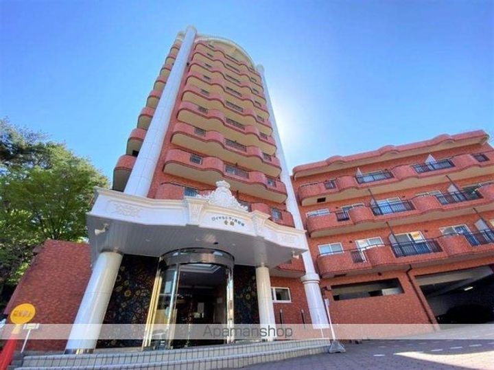 ロイヤルシティ弐番館青柳の外観