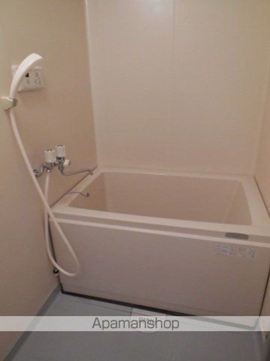 ピープルタウン八幡203号室の風呂