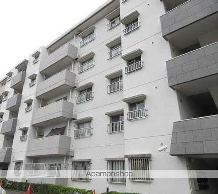 日商岩井弥生マンションの外観