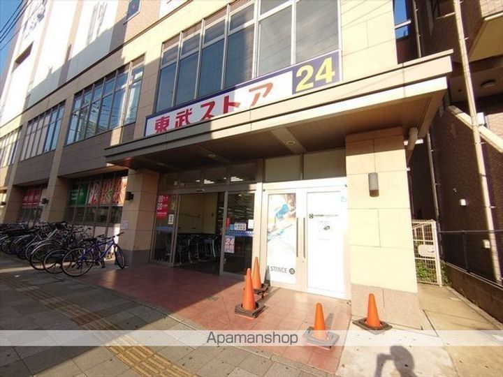 パイナリーの周辺