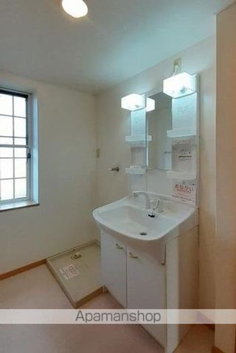 香川県綾歌郡綾川町陶の賃貸アパートの内装