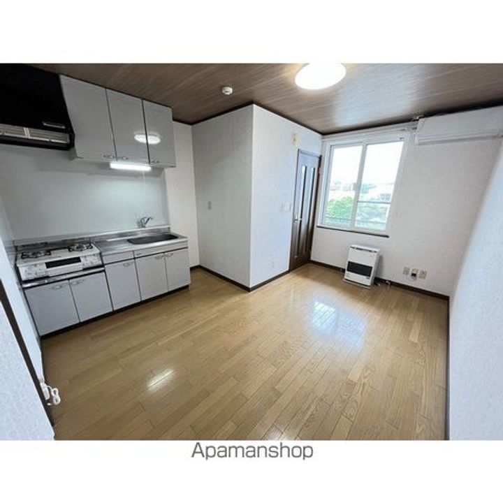 エルメス205の居間