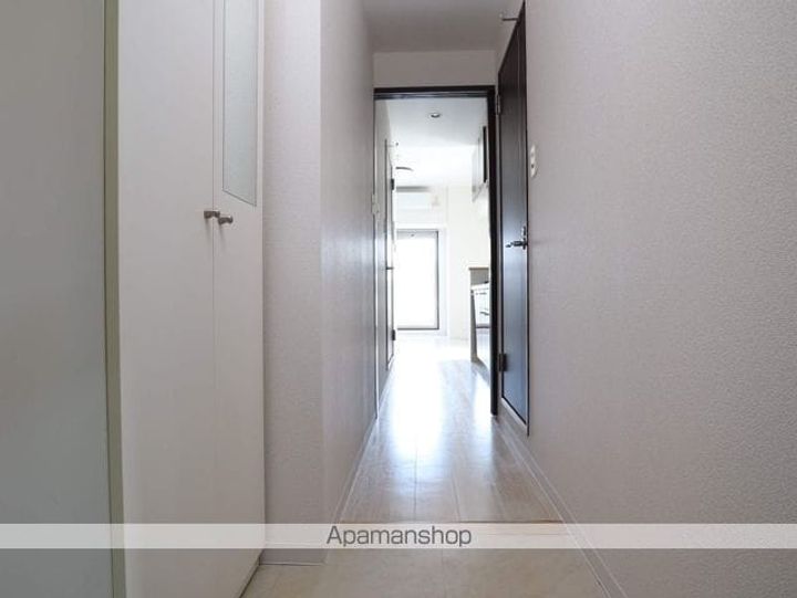 愛知県名古屋市千種区今池5丁目の賃貸マンションの玄関