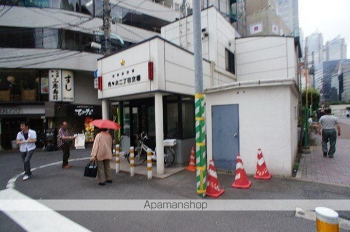 レフィールオーブ代々木の周辺