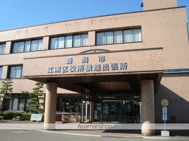 グランシャリオの周辺