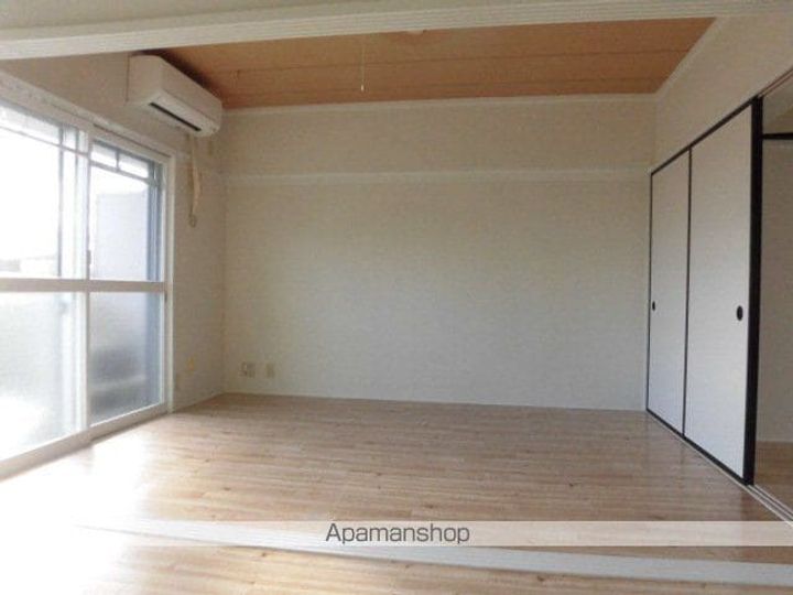 ビレッジハウス花泉西1号棟502の居間