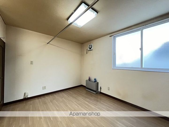 シャイン8103の内装