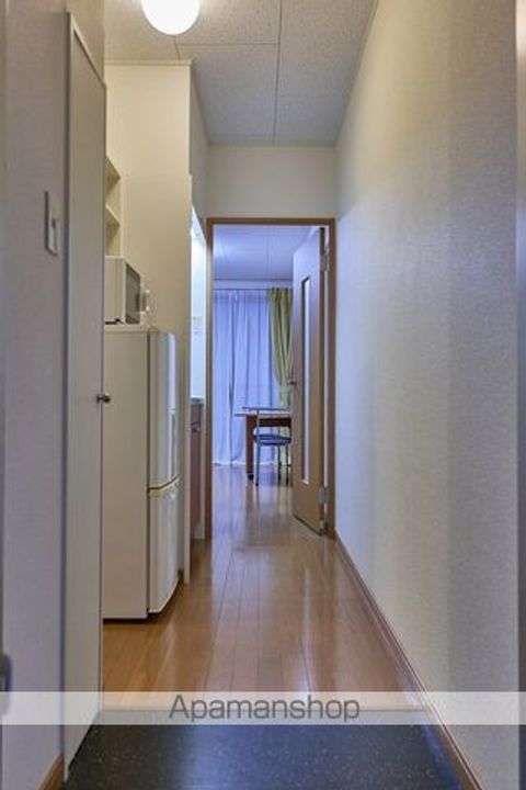 レオパレスプレシオッサの玄関