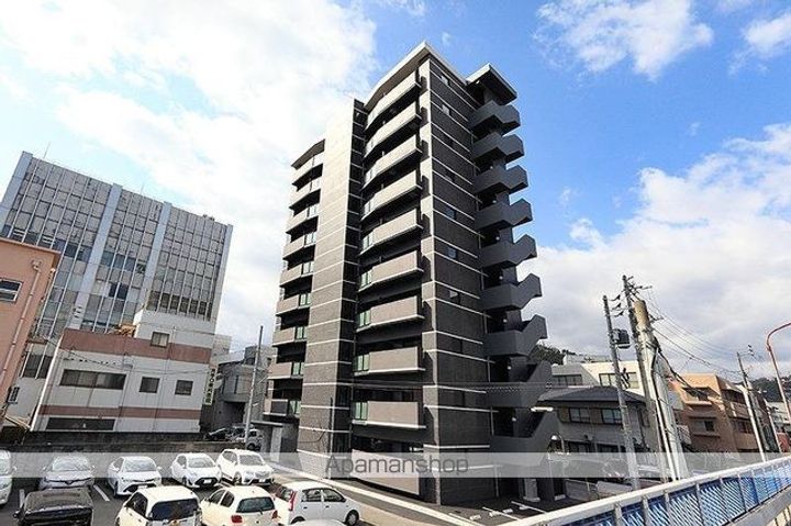 香川県高松市中野町の賃貸マンションの外観