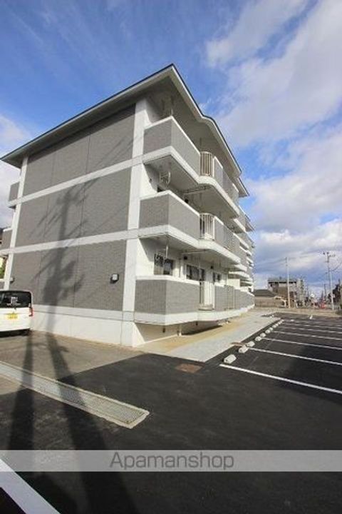 香川県高松市屋島西町の賃貸マンションの外観