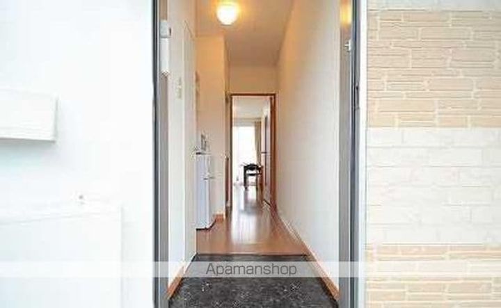 香川県高松市由良町の賃貸アパートの玄関