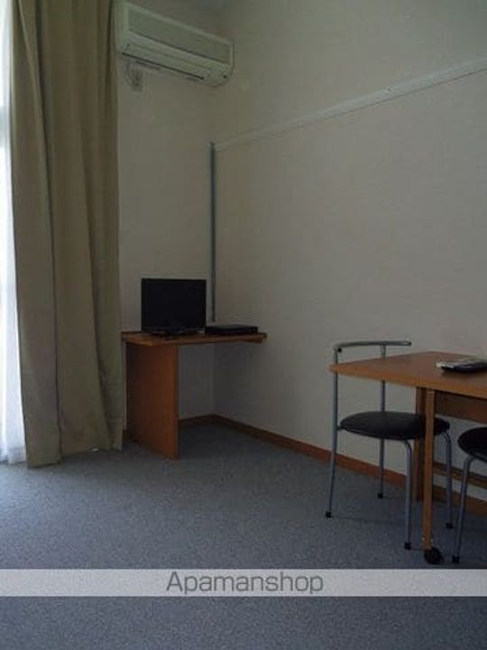 レオパレスフィスデファミーユの居間